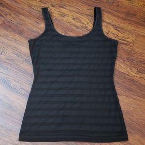 Lululemon black striped tank 6